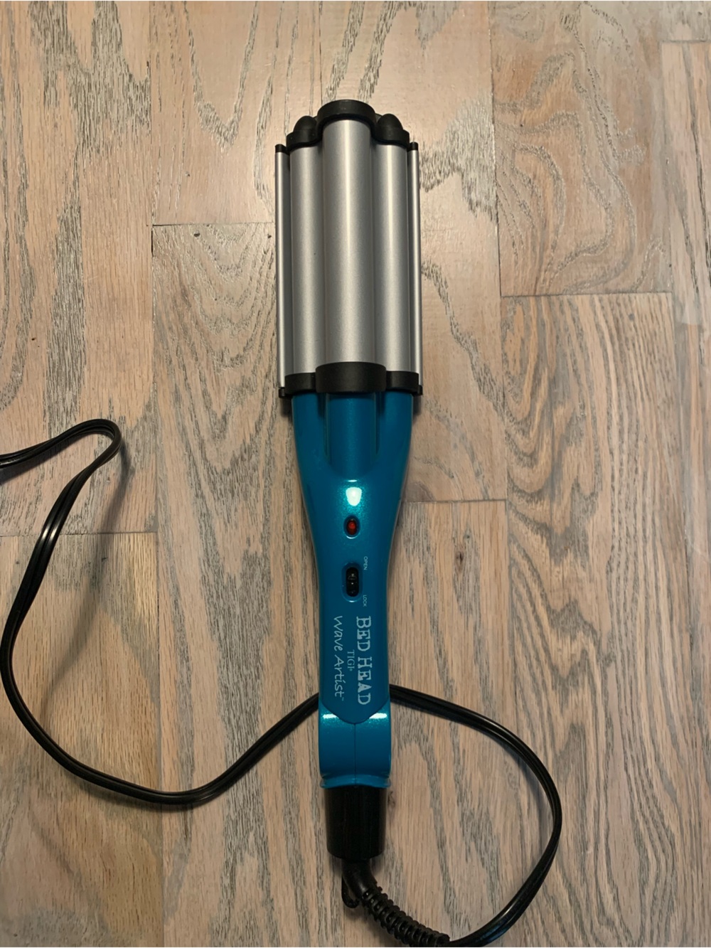 BedHead Teal and Silver Triple Barrel Waver